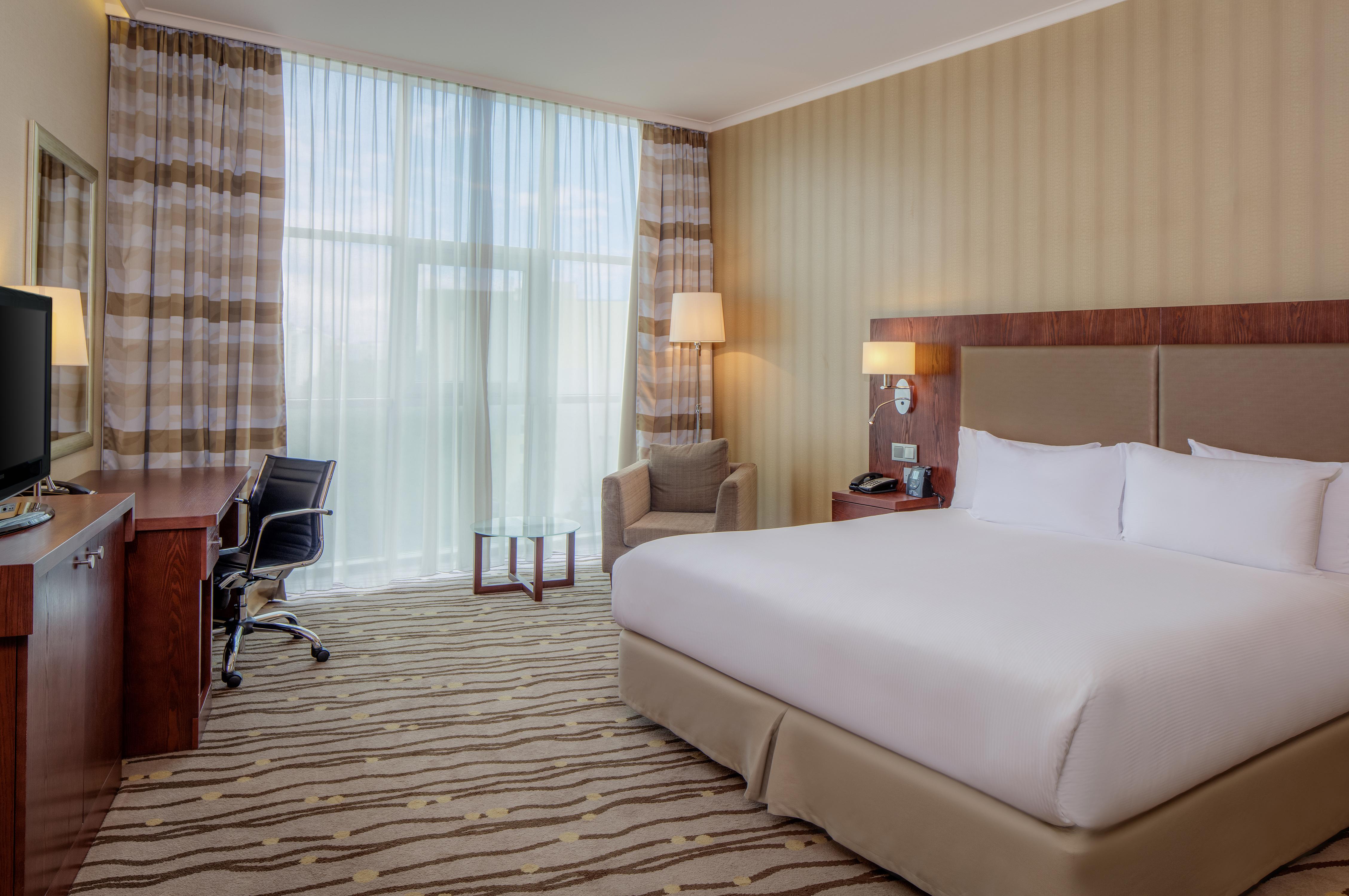Doubletree By Hilton Bratislava Hotel Buitenkant foto