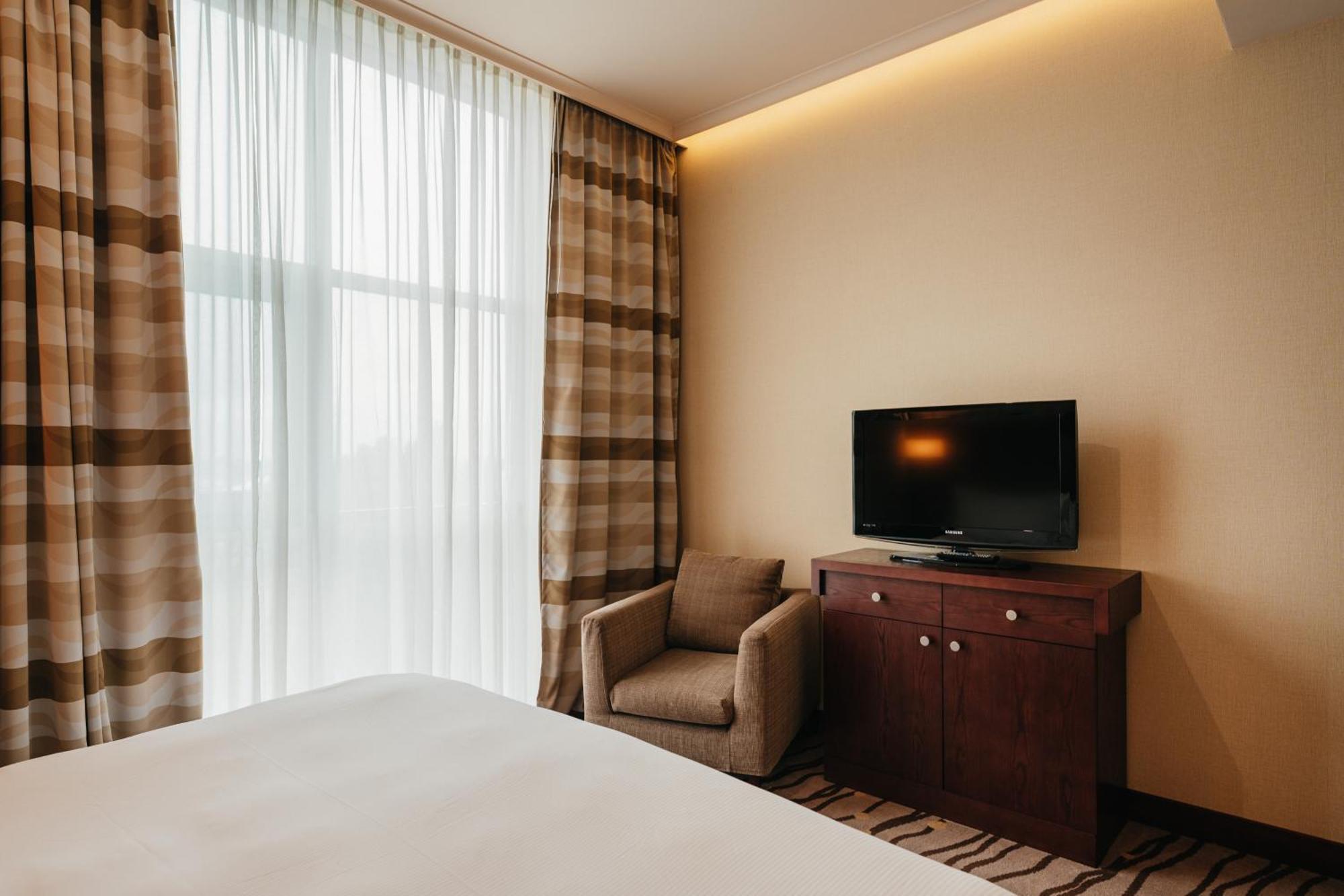 Doubletree By Hilton Bratislava Hotel Buitenkant foto